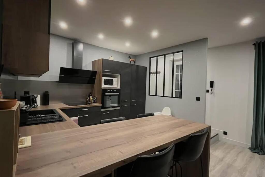 Quartier Historique Duplex 6pers Apartment